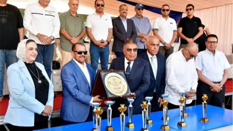 محافظ الدقهلية يشهد نهائى بطولةالتنس الأرضي بنادى جزيرة الورد