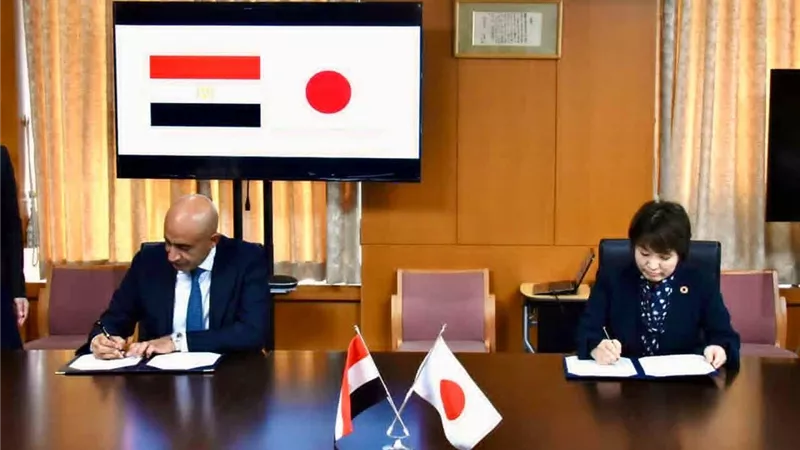 وزير التعليم يوقع خطاب نوايا مع نظيرته اليابانية