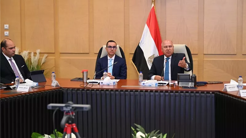 الوزير: تشغيل 8 خطوط إنتاج الأسمنت المتوقفة قريبًا