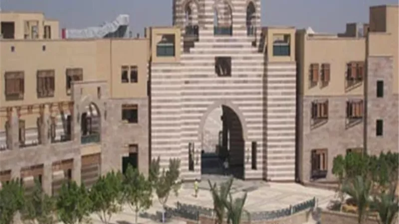 الجامعة الأمريكية تخرّج أول دفعة من برنامج إدارة صناعة السينما