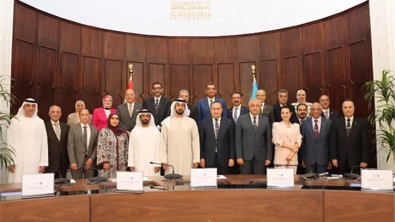 رئيس جامعة الإسكندرية يناقش الاستعدادات لافتتاح فرع أبو ظبى
