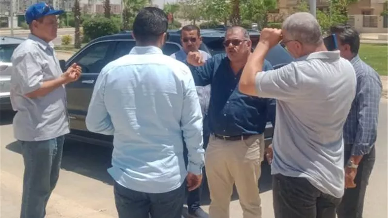 رئيس جهاز الشروق يعلن عن تطوير وتجميل أهم الميادين فى المدينة.. بالصور