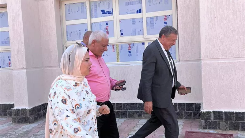 وكيل تعليم البحيرة يتفقد مدرسة صلاح الدين الرسمية بإدارة التحرير