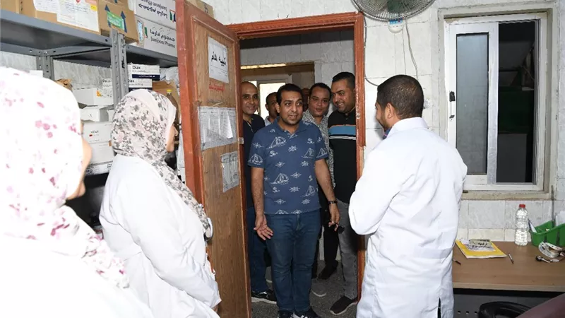 نائب محافظ قنا يتفقد وحدات صحية بنقادة وقوص