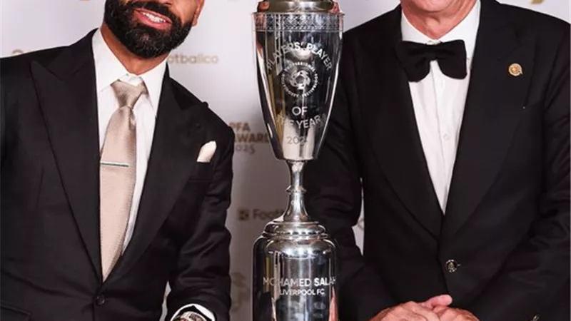 صحف إنجلترا تتغنى بفوز صلاح بجائزة أفضل لاعب في الدوري الإنجليزي