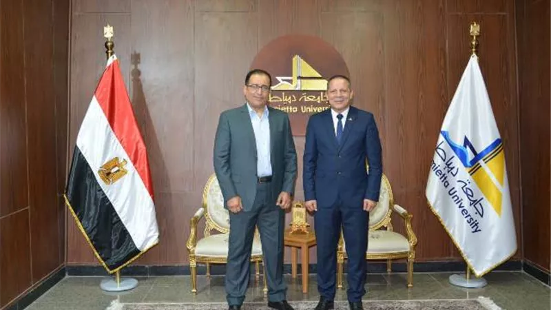 أحمد شوقي وكيلا للفنون التطبيقية لشئون خدمة المجتمع