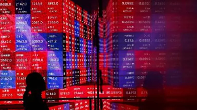 الأسواق الآسيوية تتراجع متأثرة بانخفاض أسهم التكنولوجيا في وول ستريت
