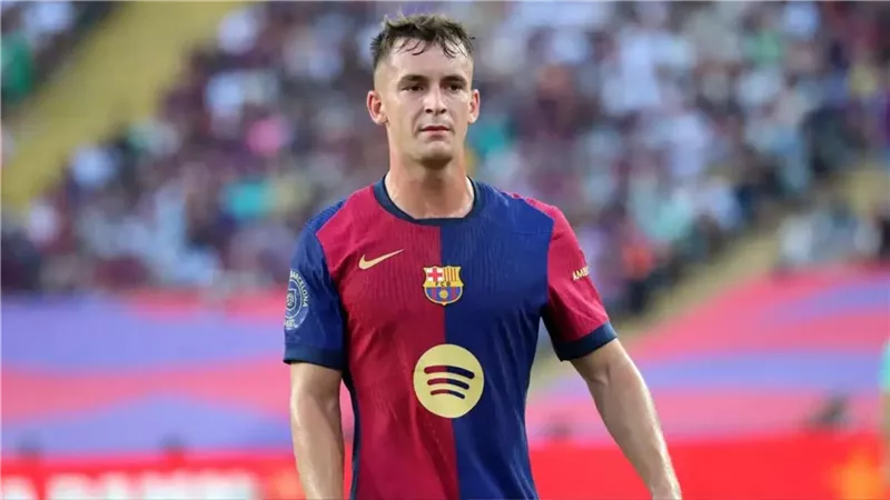 برشلونة يحسم موقفه من بيع كاسادو