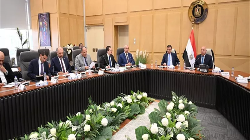 وزير الزراعة: ربط الزراعة بالتصنيع لزيادة القيمة المضافة