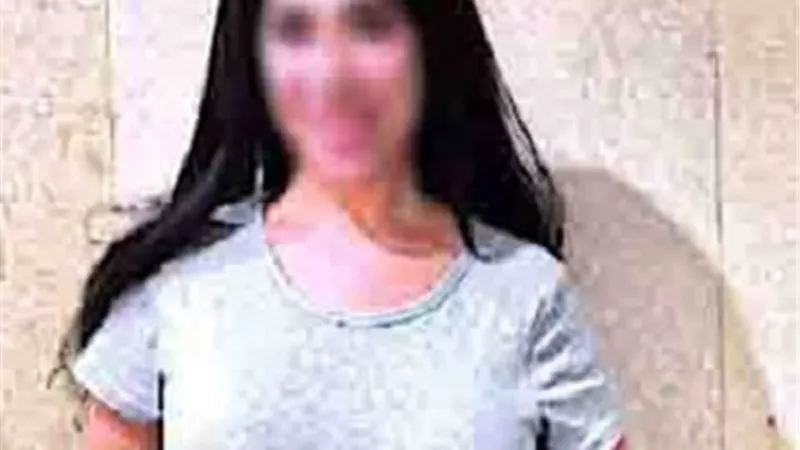 ضبط راقصة أجنبية لنشرها مقاطع خادشة للحياء عبر مواقع التواصل