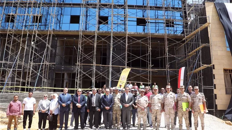 وزير الصحة يتفقد إنشاء مستشفى التأمين الصحي بالعاصمة الإدارية