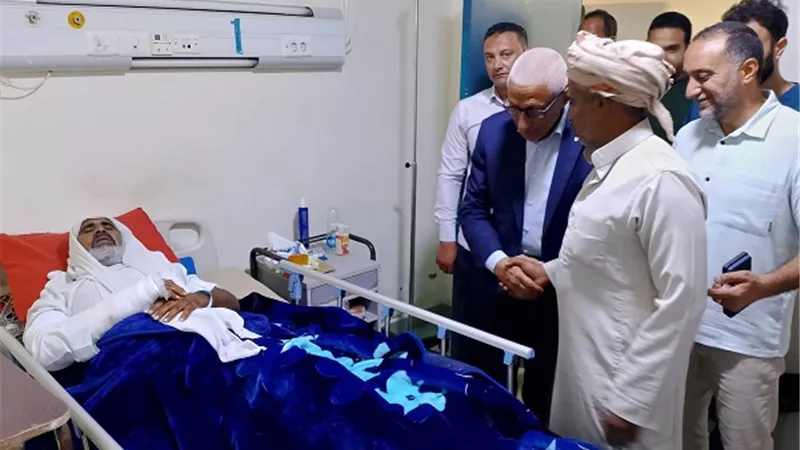 في جولة مفاجئة..محافظ شمال سيناء يتفقد مستشفى العريش