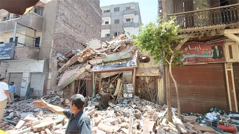 التصريح بدفن ضحايا العقار المنهار ولجنة ثلاثية لفحصه