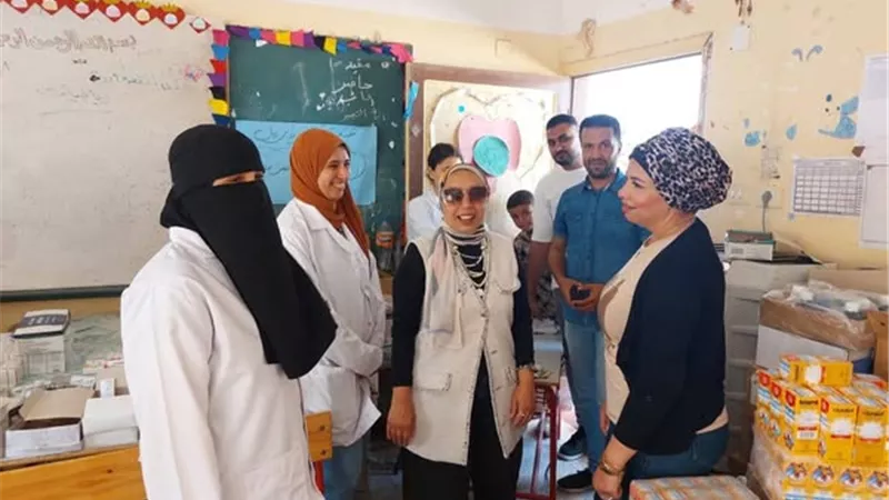 قافلة حياة كريمة الطبية تعالج أهالي البياضية بالإسماعيلية