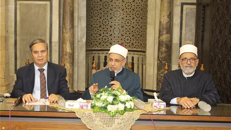 الإسلام يجمع بين صلاح الفرد والمجتمع بالتزام المسلم بالعبادات