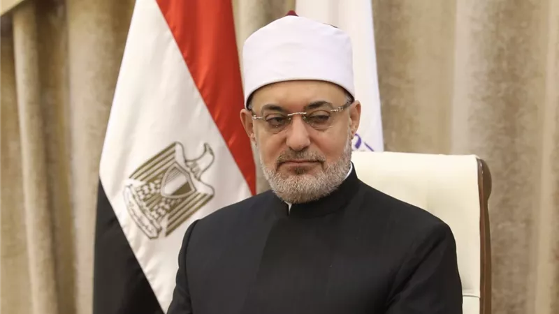 المفتي يجتمع بأمناء الفتوى والباحثين بدار الإفتاء