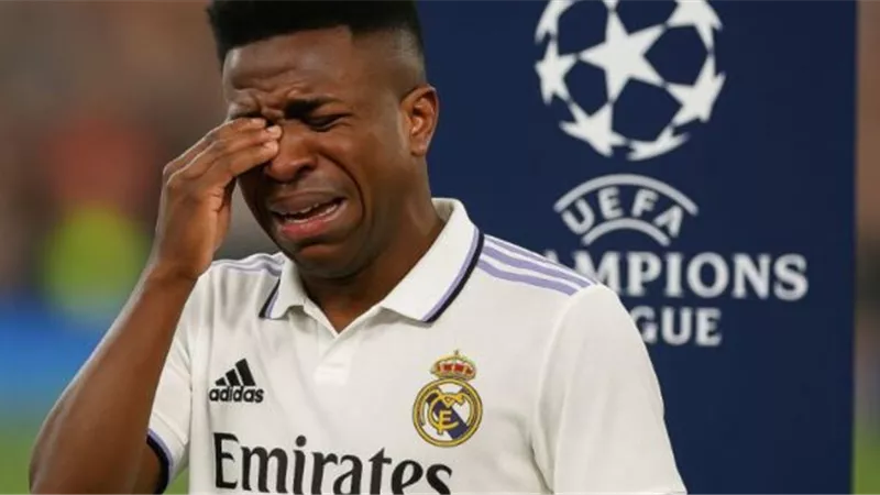 ألونسو يدرس استبعاد النجم البرازيلي من تشكيل ريال مدريد