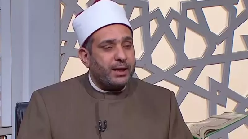 ما حكم التزوير في الأوراق للحصول على معاش؟ أمين الفتوى يجيب