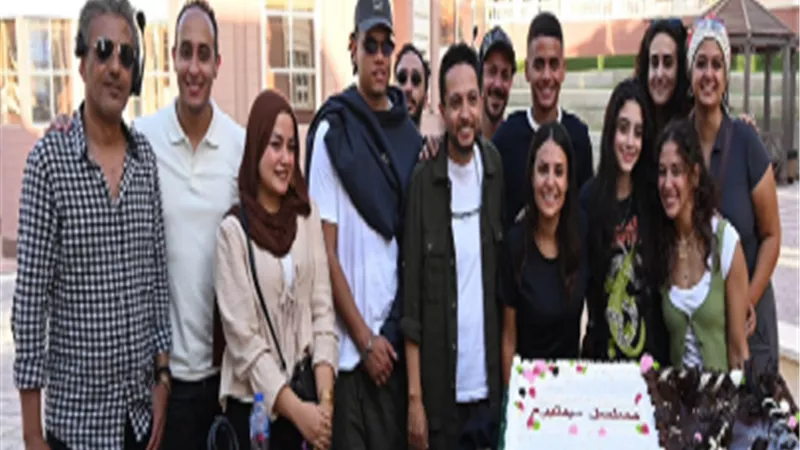 أسرة مسلسل 