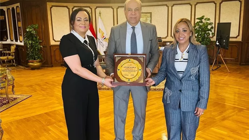 الحفني : نتواصل مع أبناء الوطن في الخارج ونُرحب باقتراحاتهم لتطوير منظومة الطيران
