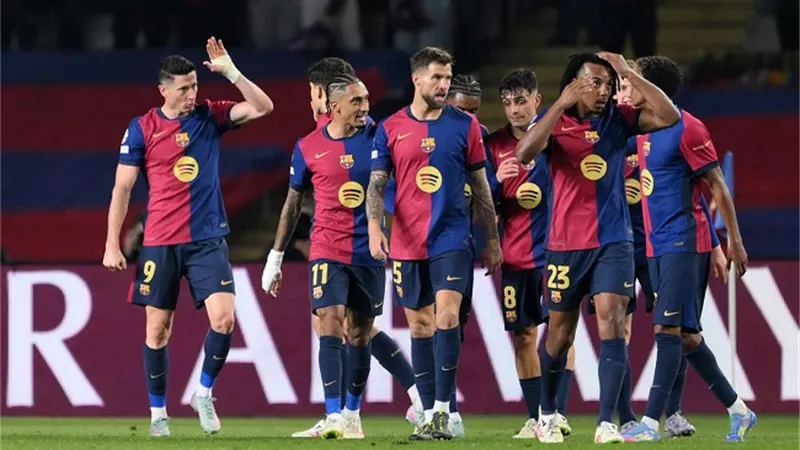 قوة برشلونة الضاربة أمام ليفانتي.. يامال ورافينيا في الهجوم