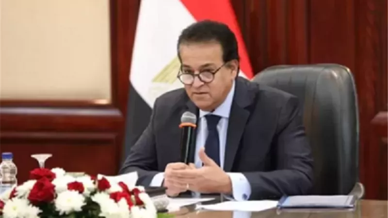 وزير الصحة يتابع تقديم الرعاية الطبية لمصابي حادث غرق عدد من الطلاب بالإسكندرية