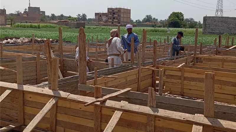 إزالة ٣ حالات تعدى فى المهد بقرية النجوع بإسنا جنوب الأقصر