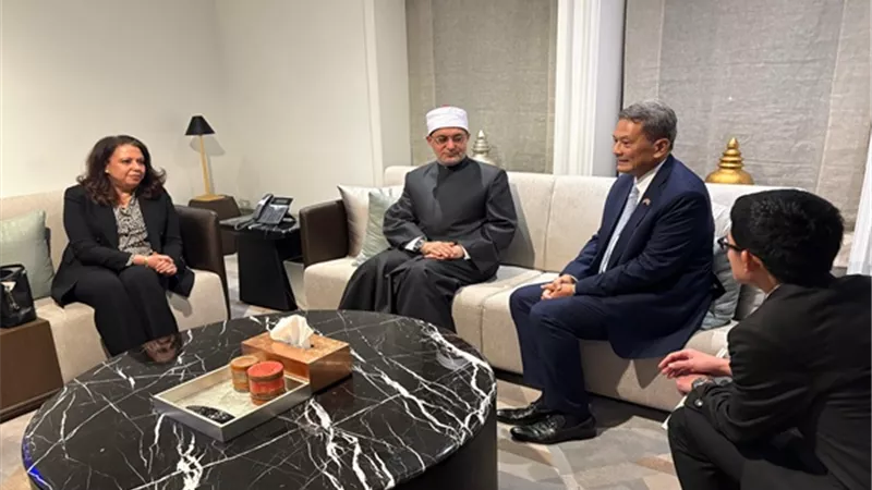 مفتي الجمهورية يصل العاصمة التايلاندية بانكوك