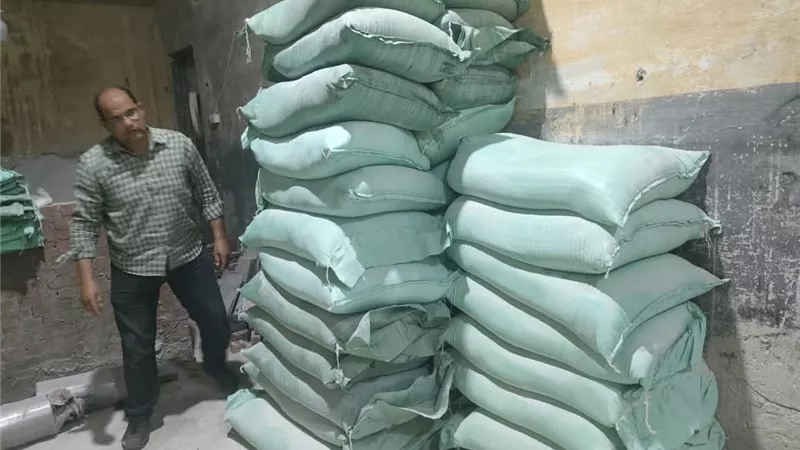 ضبط 30 شيكارة دقيق بلدي مدعم مخصص للمخابز البلديه