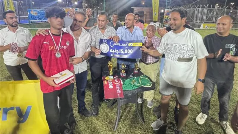 رئيس جهاز القرى السياحية يعلن الفريق الفائز ببطولة كرة القدم فى مارينا