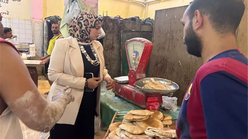 حملات تموينية بالإسماعيلية تضبط مئات الأطنان من السلع المخالفة