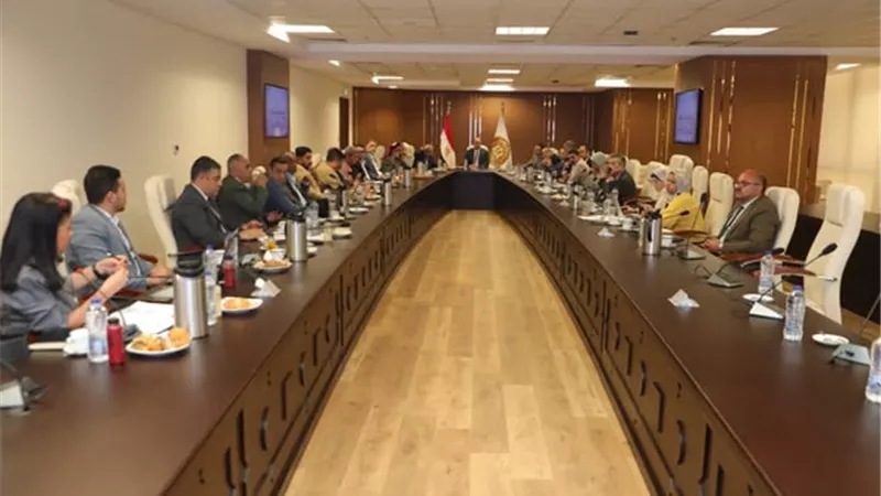 جبران يترأس اجتماع المجلس الأعلى للتشاور الاجتماعي لمناقشة القرارات التنفيذية لقانون العمل الجديد