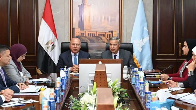 الوزير: إزالة أي تحديات فنية أو إدارية تواجه المستثمرين الصناعيين
