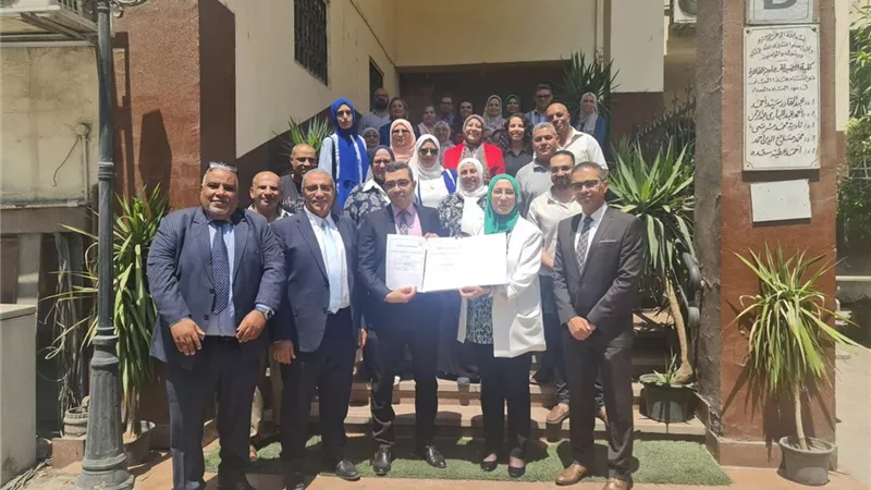 رئيس جامعة القاهرة: نلتزم بتطبيق المعايير والمواصفات الدولية