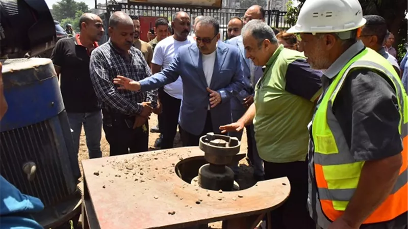 محافظ أسيوط يوجه بتصنيع قطع غيار محلية لإصلاح محطة مياه المثلث بح