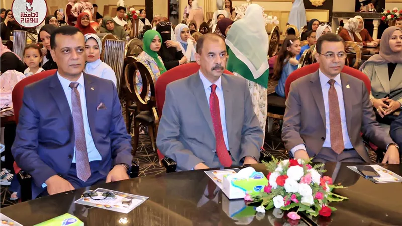 محافظ سوهاج يشهداحتفالية تكريم أوليات شهادات مدرسة الأرقم للبنات