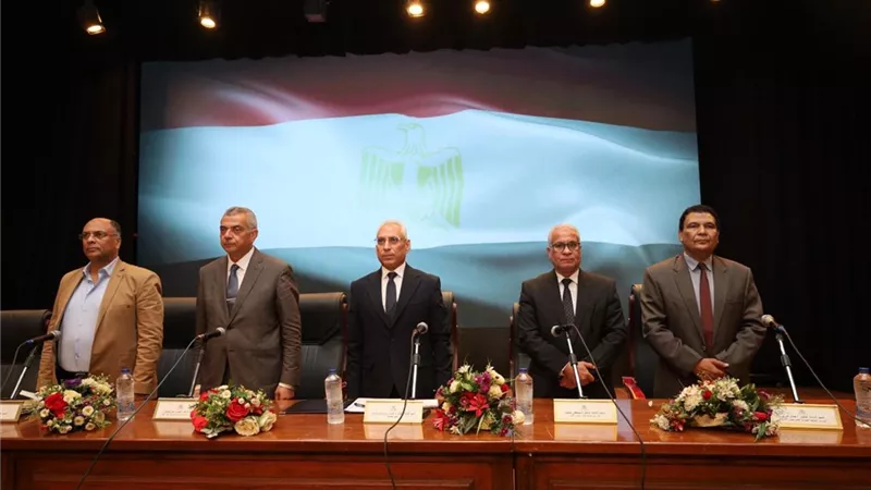 رئيس جامعة المنيا يعلن حزمة من دعم الحماية الاجتماعية للاعضاء