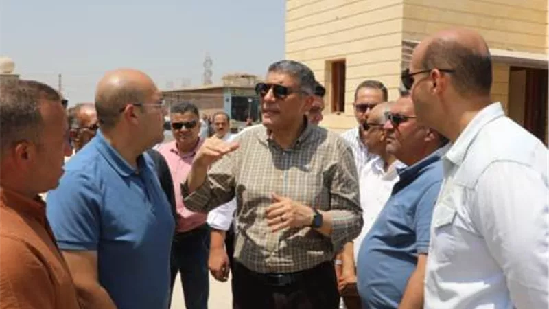 محافظ الجيزة : إنشاء موقف عام جديد بأطفيح علي مساحة ٢٠٠٠م٢