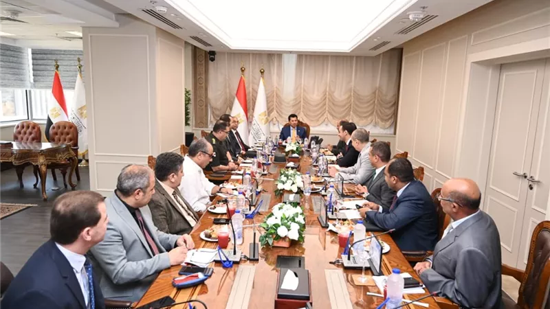 وزير الرياضة ومحافظ بورسعيد يتابعان معدلات تنفيذ استاد المصري