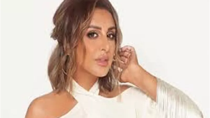 محمود سعد يروى تفاصيل مكالمته مع أنغام خلال عودتها الى مصر
