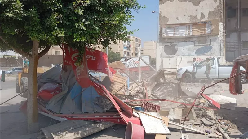 إزالة أكشاك غير مرخصة بالحزام الأخضر بالقاهرة الجديدة