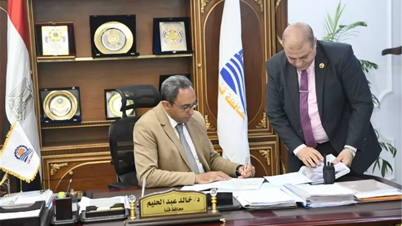 محافظ قنا يعتمد نتيجة الدور الثاني للشهادة الإعدادية
