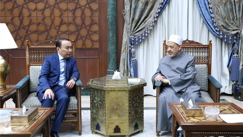 كازاخستان تدعو شيخ الأزهر للمشاركة في افتتاح قمَّة زعماء الأديان