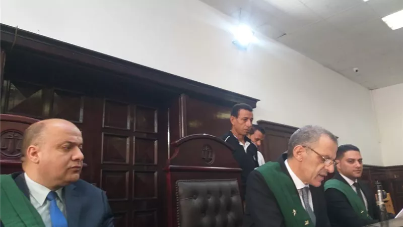 الإعدام لشاب والسجن لصديقه وخطيبته لقتلهما شاب حاول ابتزاز خطيبته