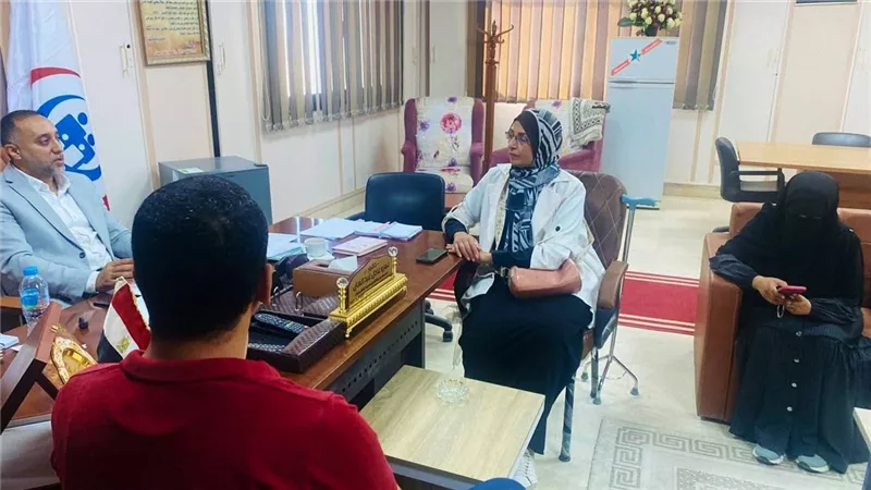 وكيل وزارة الصحة بشمال سيناء يعقد اجتماعاً مع فريق إدارة الرعاية