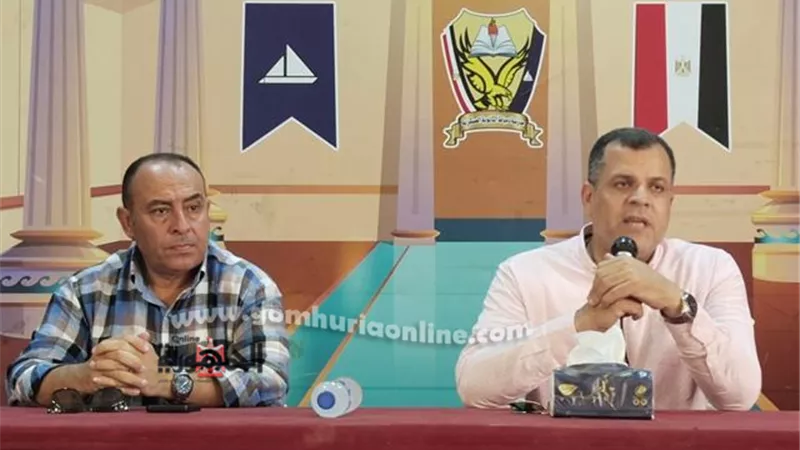 مدير تعليم دميـاط يناقش الإستعدادات للعام الدراسي الجديد