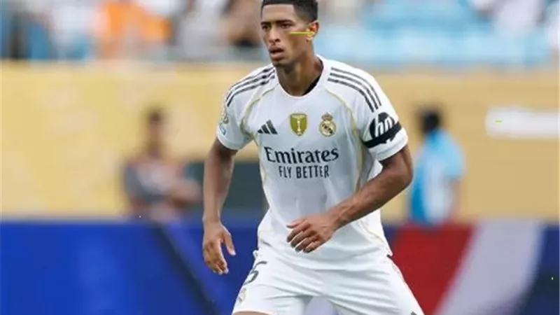 طبيب ريال مدريد يكشف موعد عودة بيلنجهام