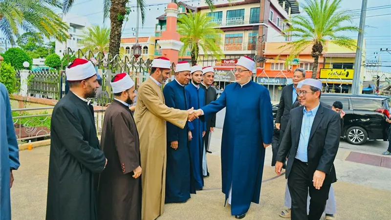 المفتي: لا أمل لخروج العالم المعاصر من أزماته إلا بالاستنارة بهدي الدين الإلهي