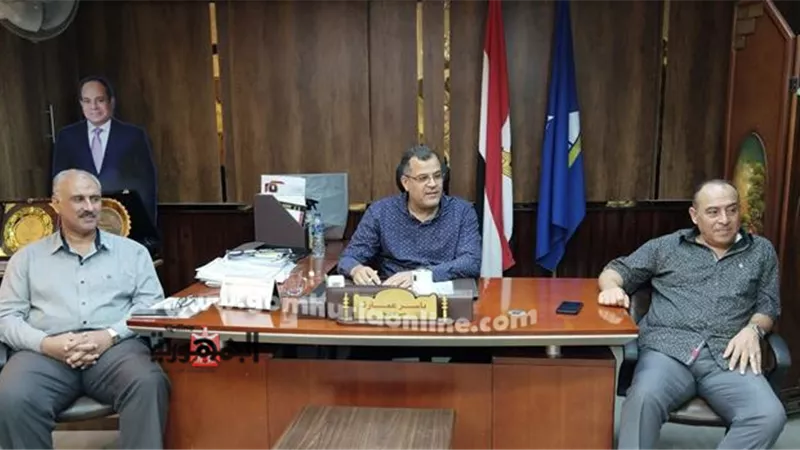 مدير تعليم دمياط يطالب بحصر العجز والزيادة بالتعليم الفني