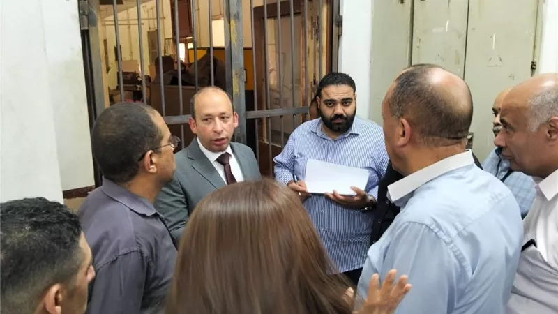 عميد طب قصر العيني يتفقد مشروع تطوير قسم (5) الجناح الأيمن
